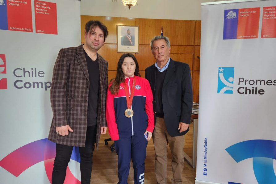 DELEGACIÓN PRESIDENCIAL RECIBIÓ A MEDALLISTA EN PARIS 2024 FLORENCIA PÉREZ