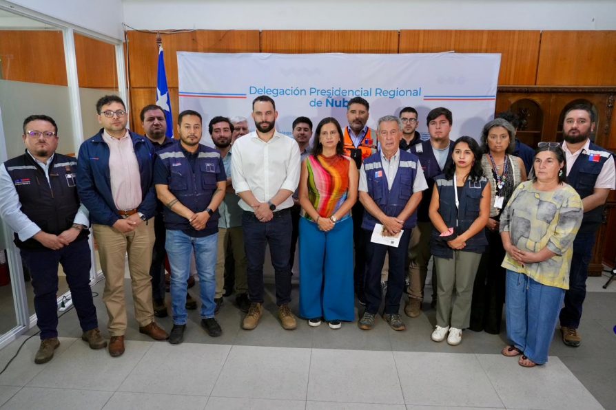 Ministra enlace y Subsecretario de Defensa se reúnen con Gabinete Regional para seguir fortaleciendo coordinación en la emergencia