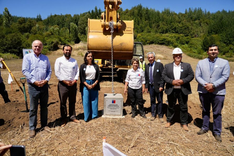 Gobierno da el vamos a construcción del embalse Zapallar que permitirá el riego de 10 mil hectáreas agrícolas en la región de Ñuble