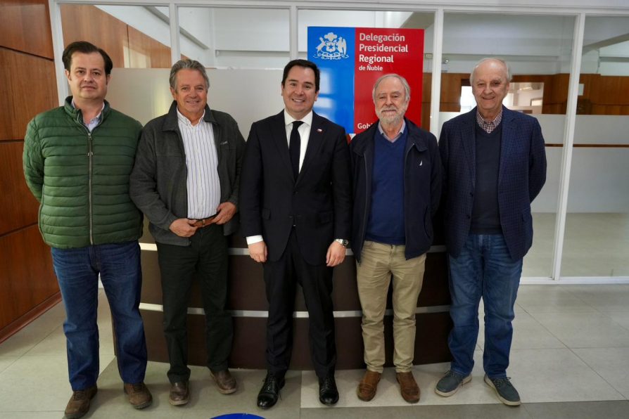 Delegado Presidencial se reúne con Junta de Vigilancia Río Ñuble para abordar desafíos en gestión hídrica
