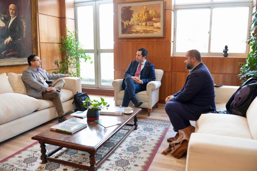 Delegado Presidencial lidera gestiones con Tresmontes Lucchetti para abrir nuevas oportunidades a agricultores de Ñuble