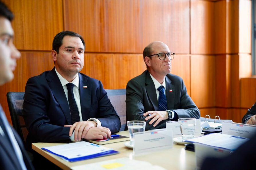 Ministro Martín Arrau encabezó comité policial ampliado para fortalecer la coordinación contra el delito